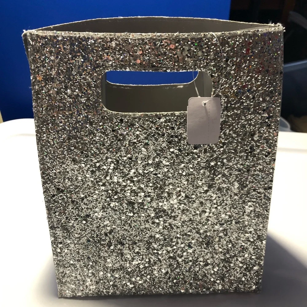 Glittery gift bag, Bath & Body Works, NWT